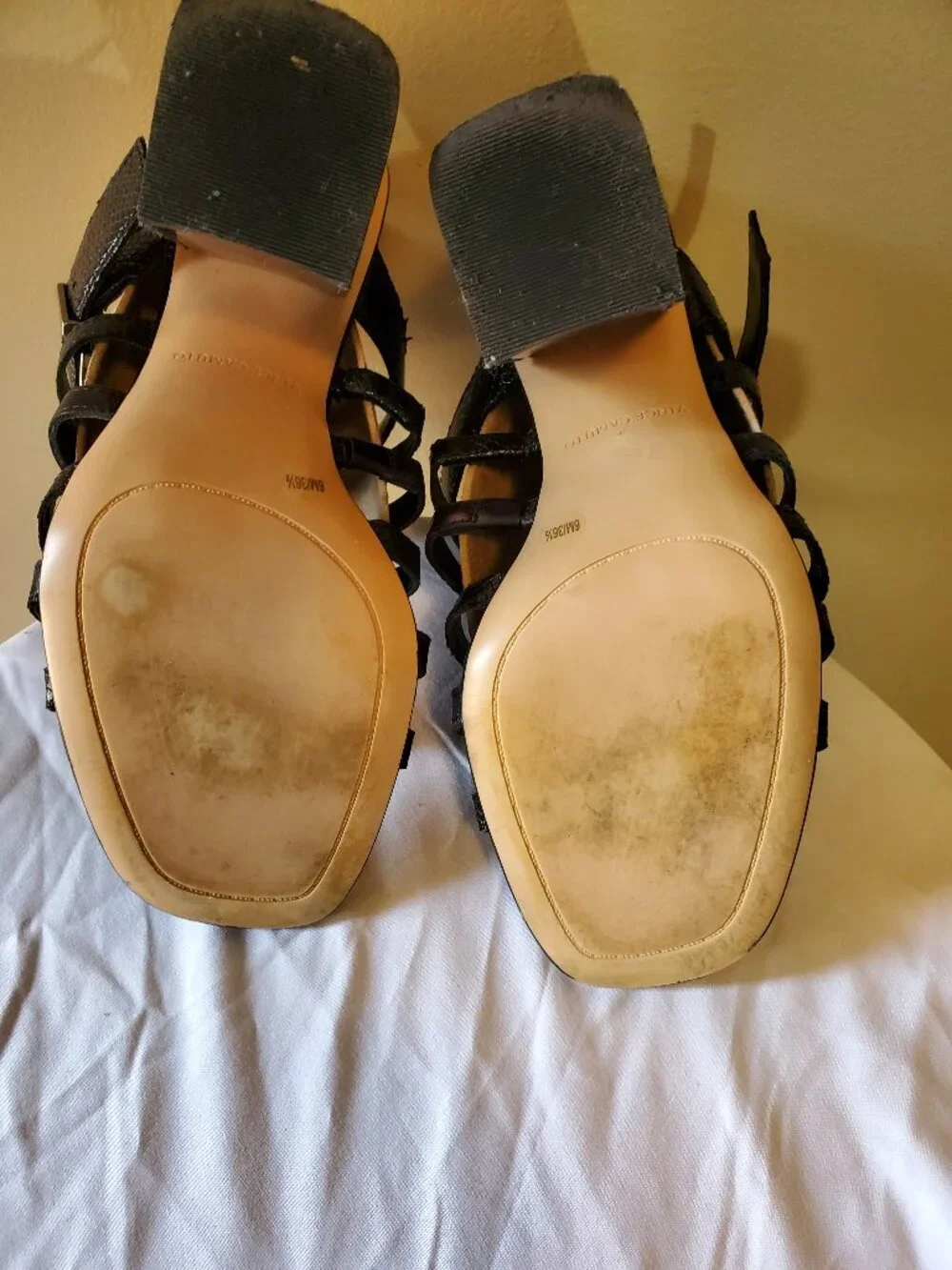 Vince Camuto Black Hicheny